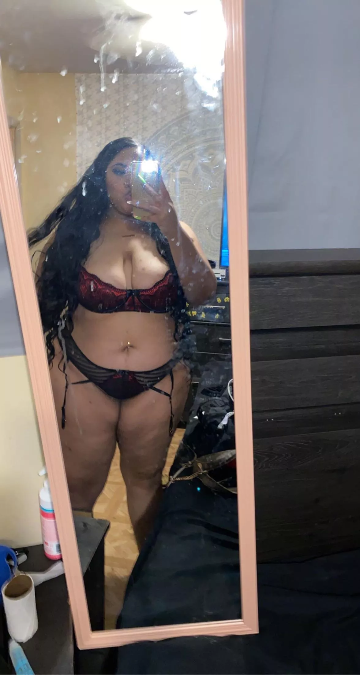 Say yes please if you want something in your DM😘