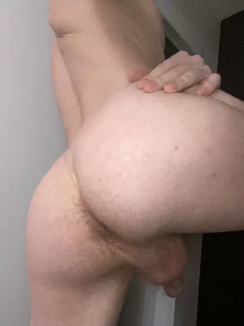 Wanna be the first to eat my ass ?