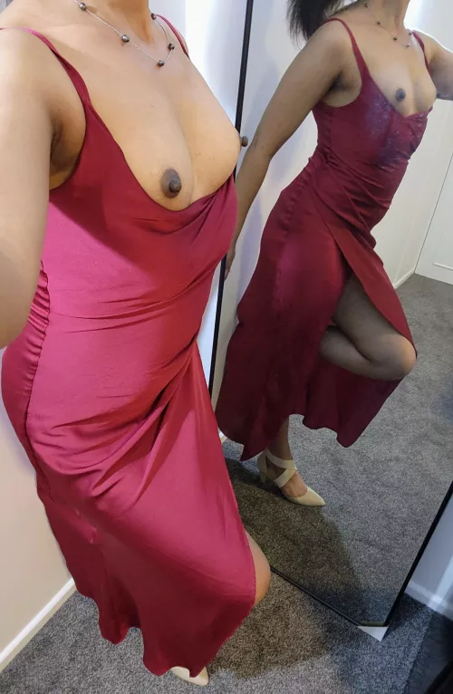 Wearing it for this year's office Christmas party ♥️🌹