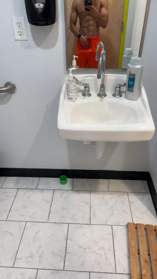 What would you do if you saw this in the gym?