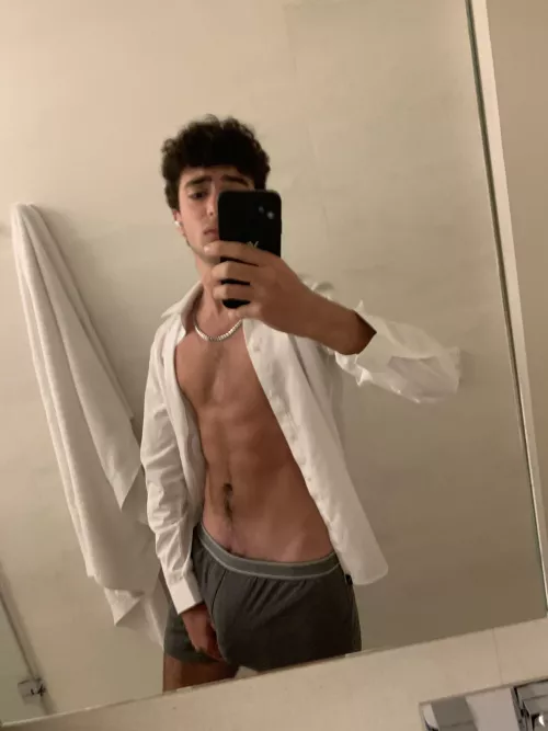 Who wants some fresh 18 stud’s bulge in their mouth