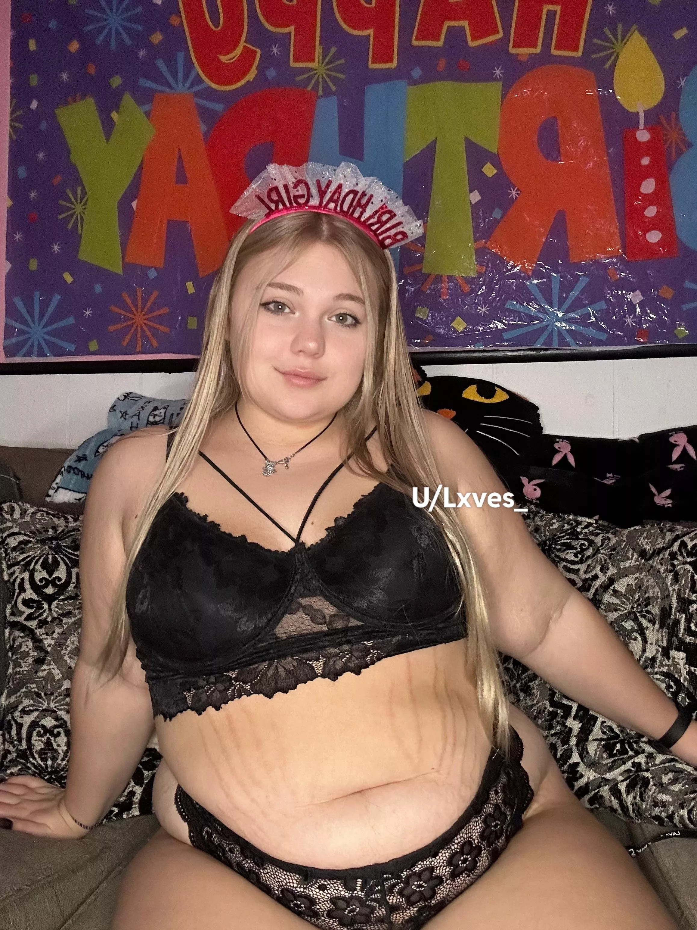 Would you eat me out for my birthday 🥳