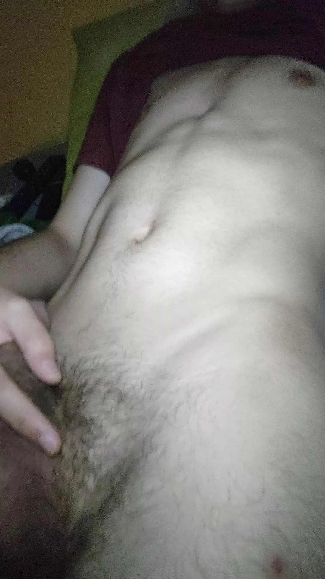 18m, I have a group, if u wanna join add me on snap, on my story u can find, what have you do to join the group, add me: john_quen007