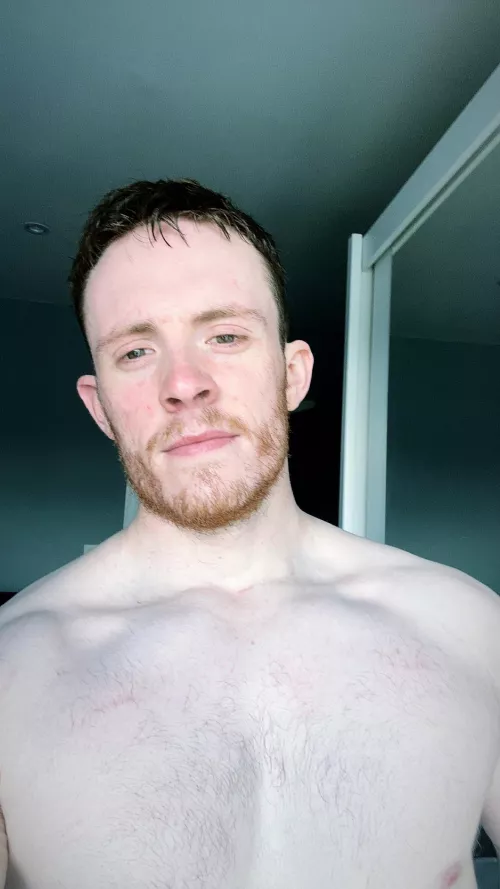 28 M Irish, horny and wanna make horny guys cum. Snap Davidreilly08