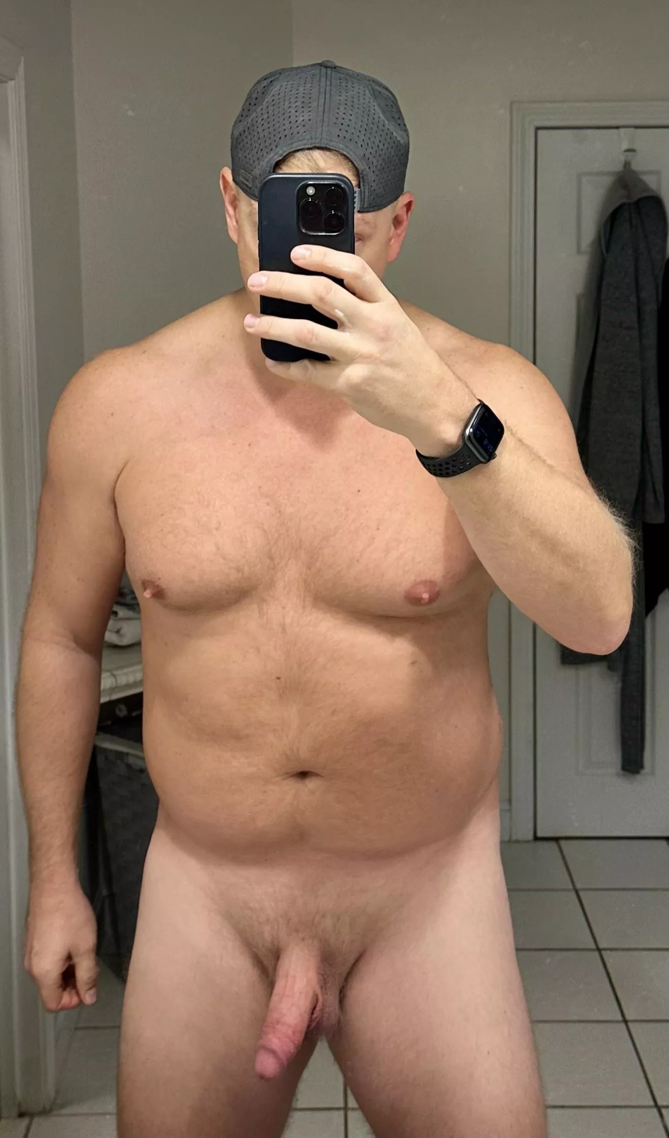 [43] Daddy getting ready for his workout - spot me?