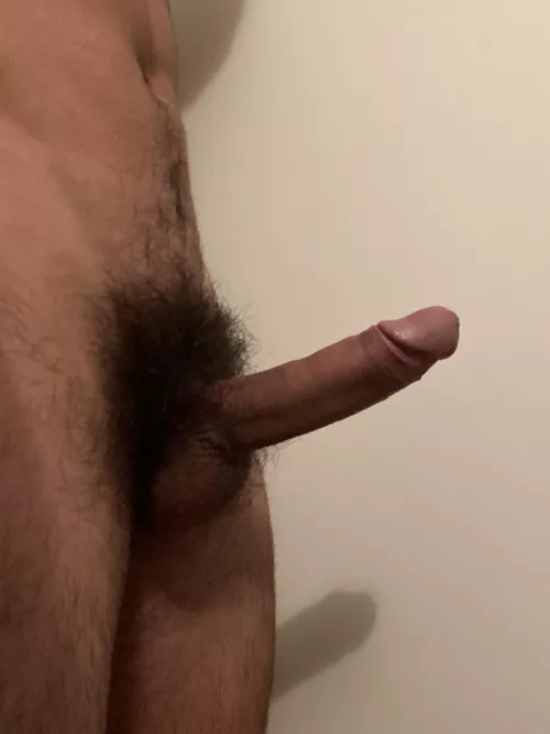 Any old men interested in an 18yo twink ??