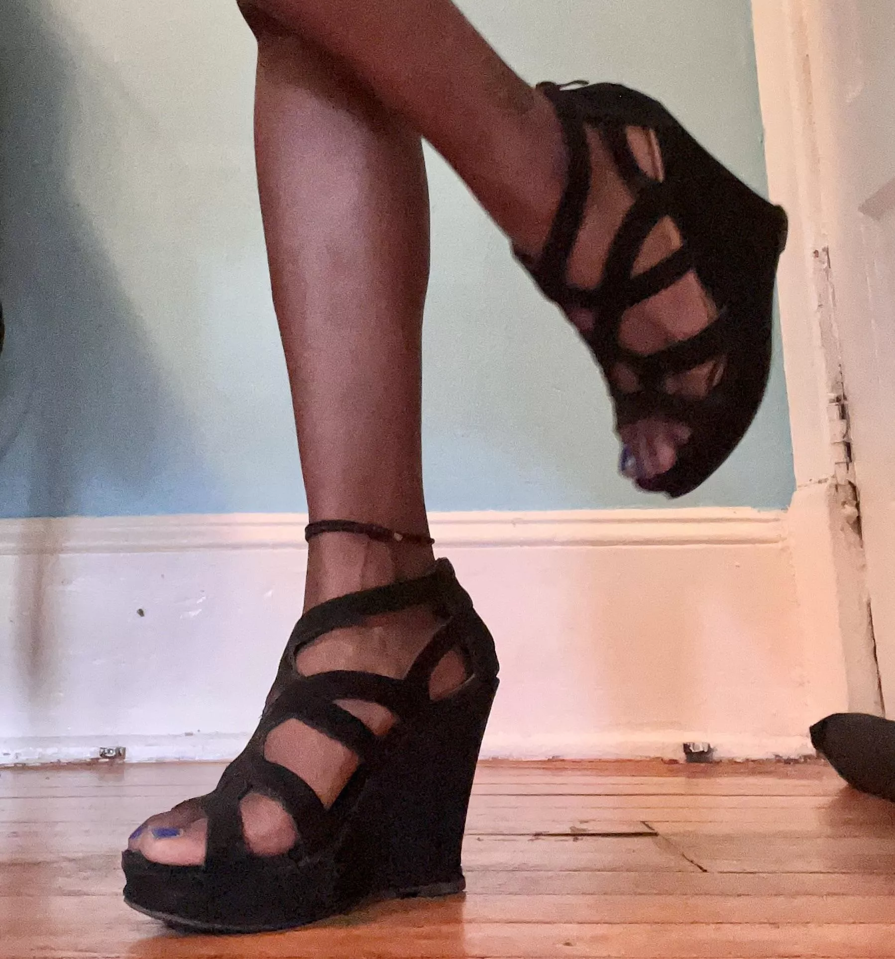 Black Wegdes for Today!