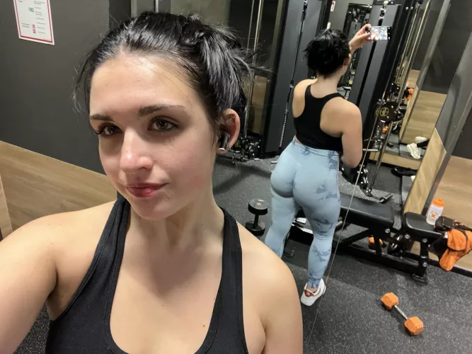 blue leggings for a 20 percent better pump
