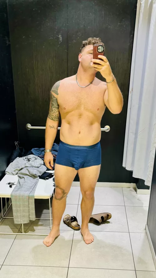 Buying new pants for a wedding ☺️