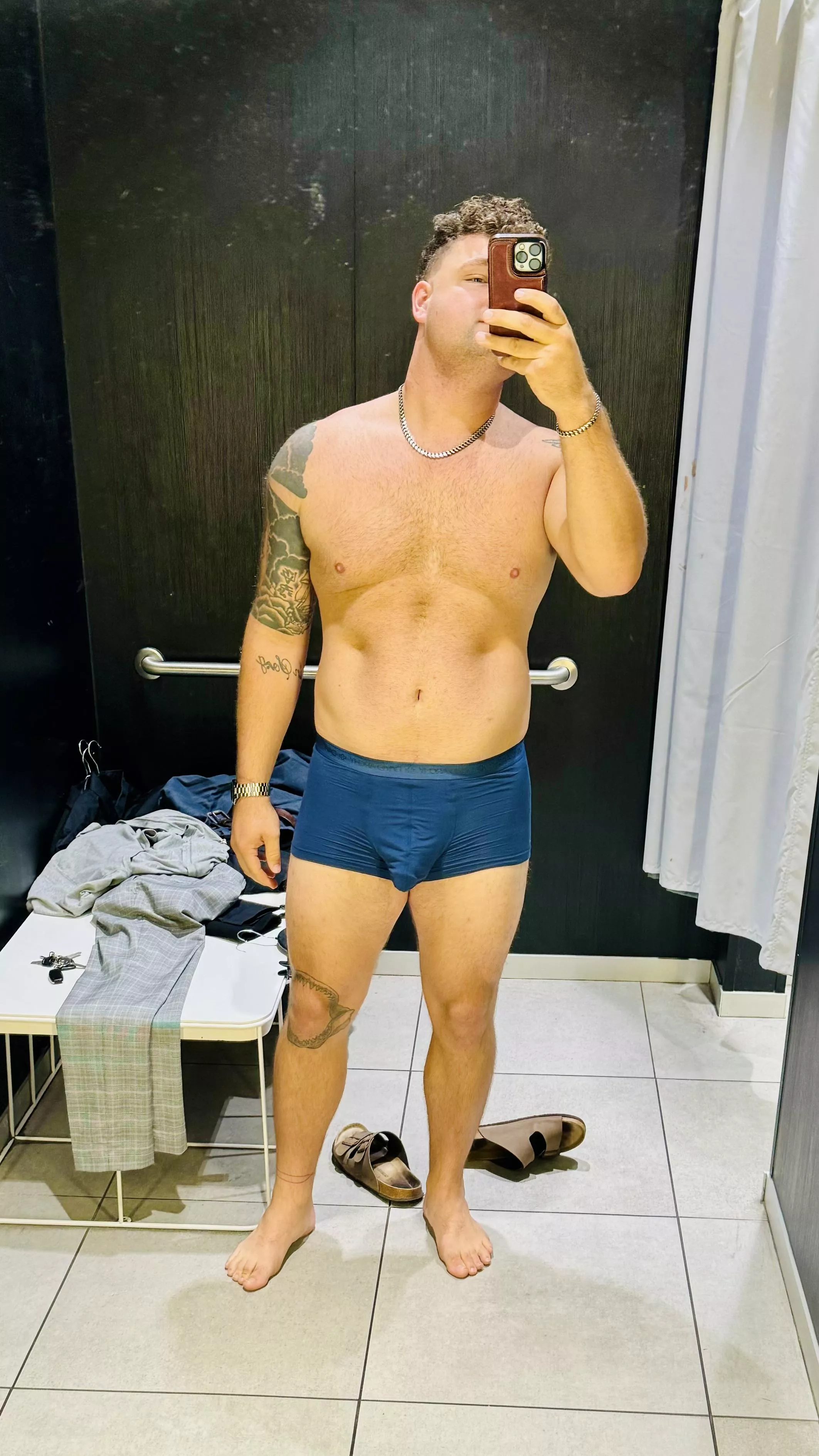 Buying new pants for a wedding ☺️