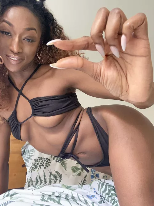 Can you handle being humiliated by a Goddess with flawless claws?