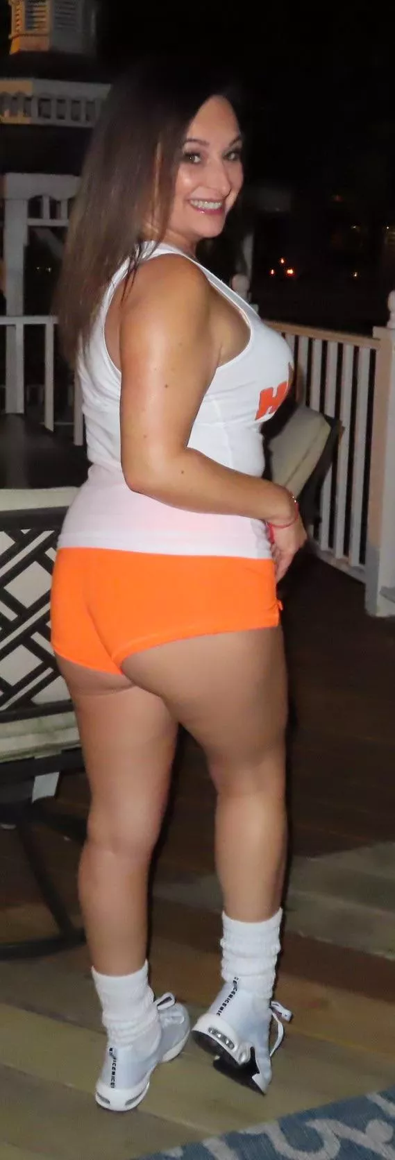 Curvy 45 year old milf