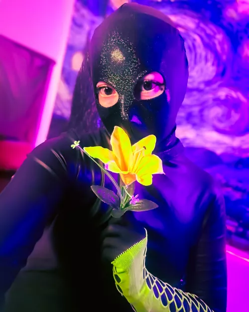 Cute can be hot too, right?? Here's a flower