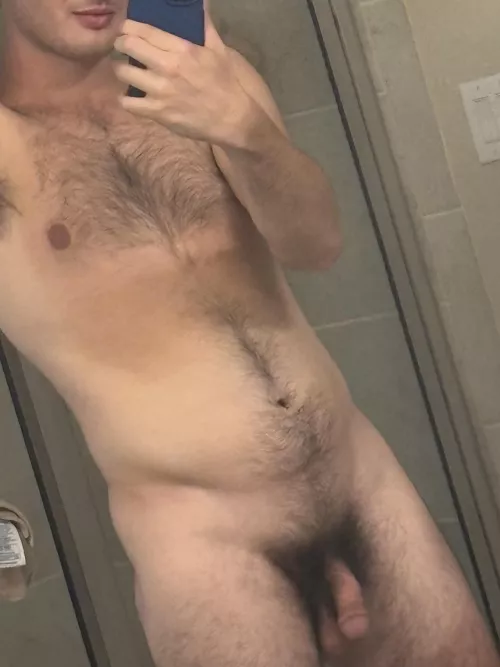 Guys seem to like my hair (24)