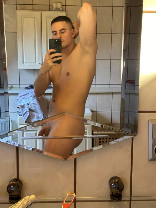 Hello i'm new here. How r u?🌚