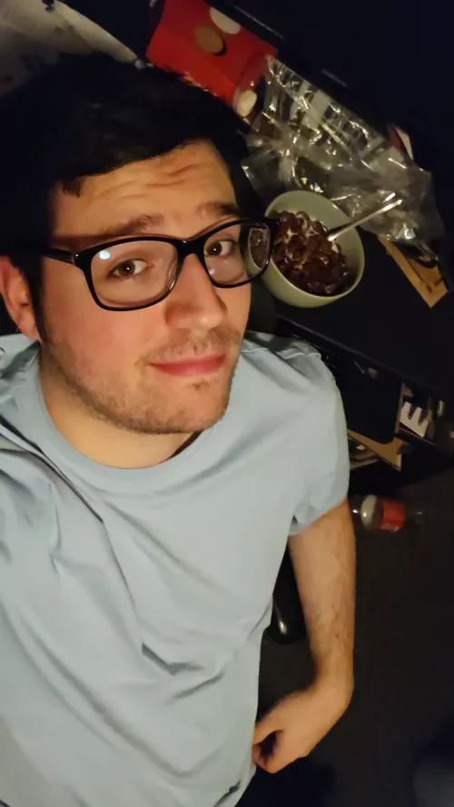 Heyo boyos. been a while. How's everyone been doing? Feel free to dm me if ya want aswell