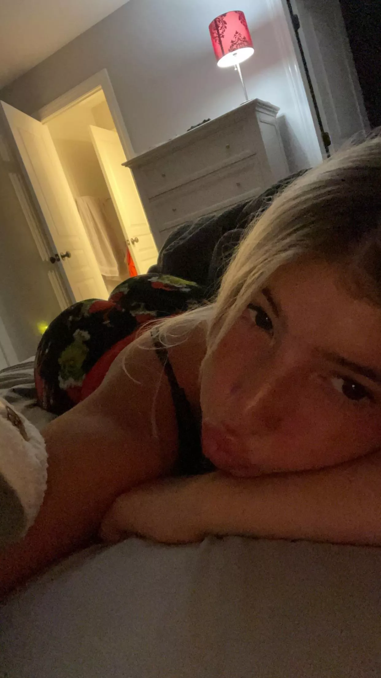 I feel lonely today , I need someone to drain my body nsfw