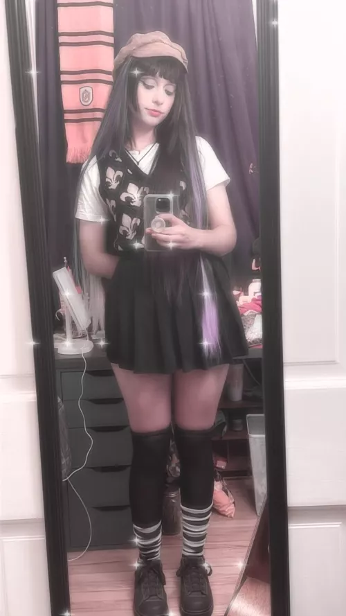 I feel so studious in this outfit 📚✏️ ^-^