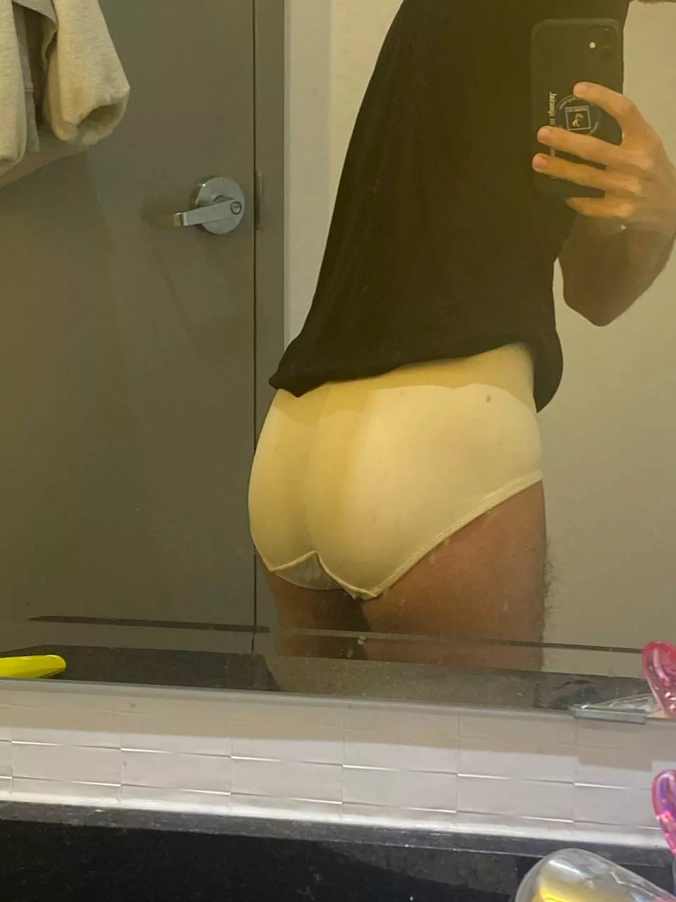 i like to wear women's underwear 😍