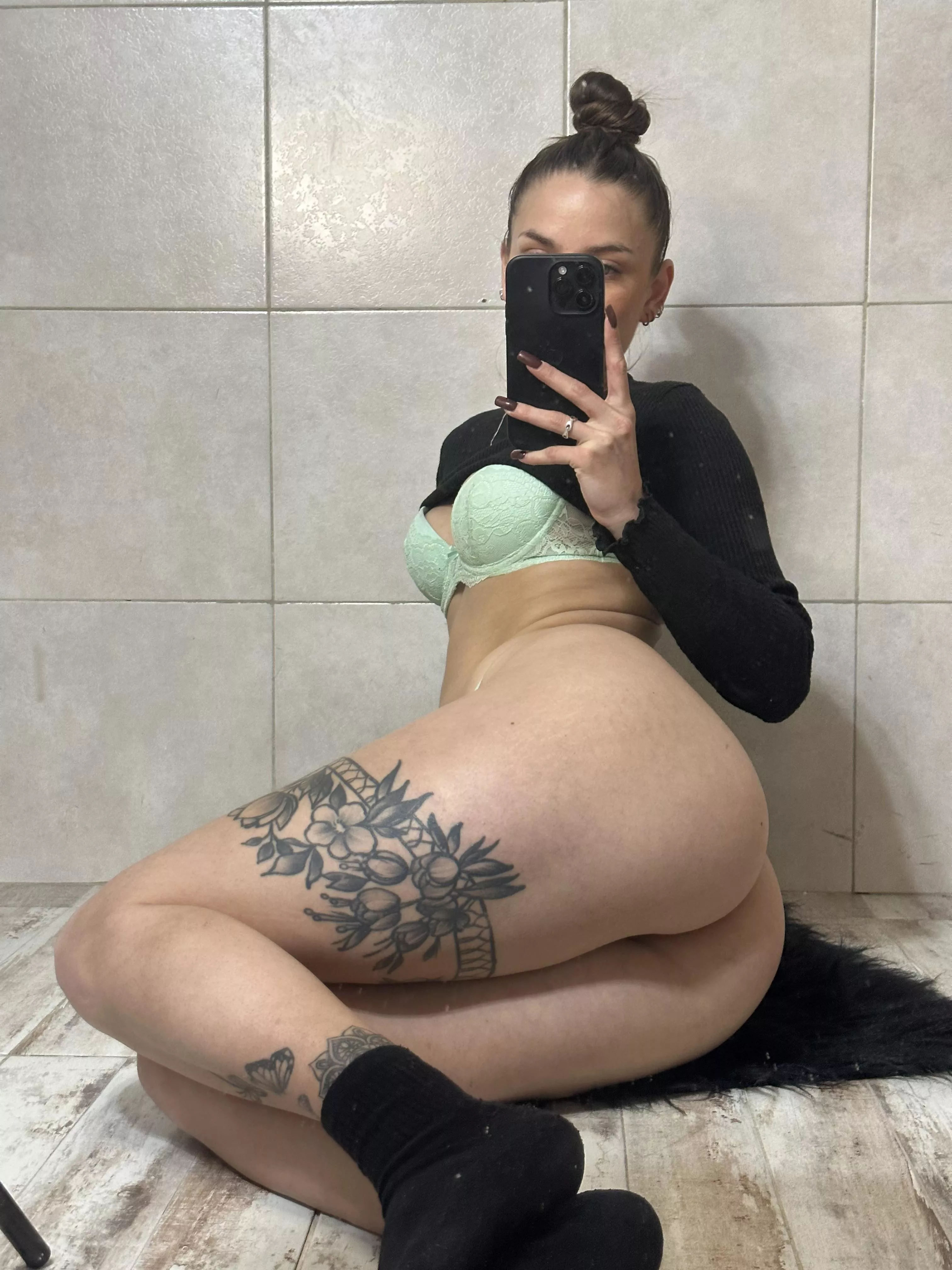 I try to smash a random guy from Reddit.. anyone down ?😜