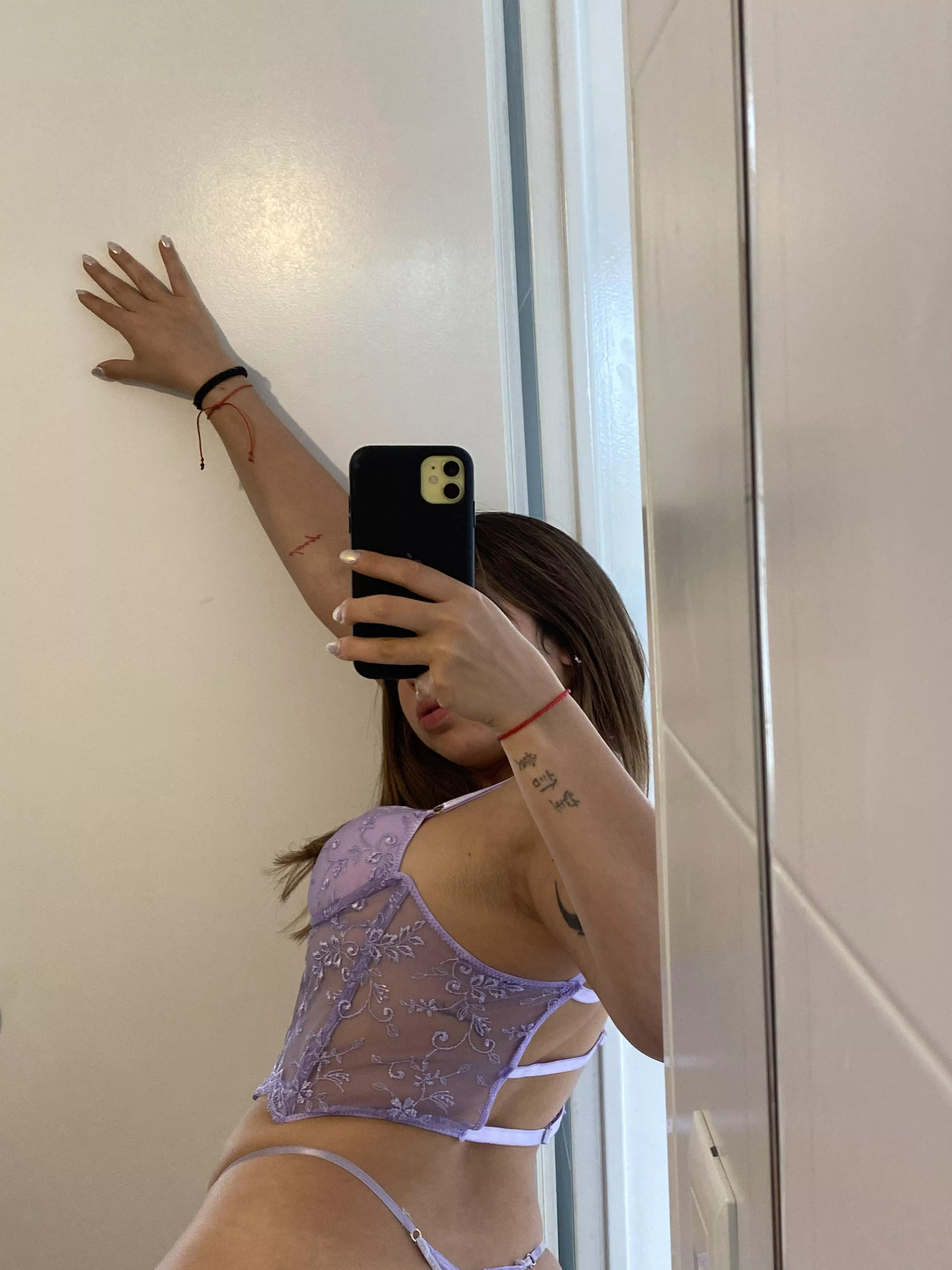 Lick my armpits and I might lick your cock too ;)