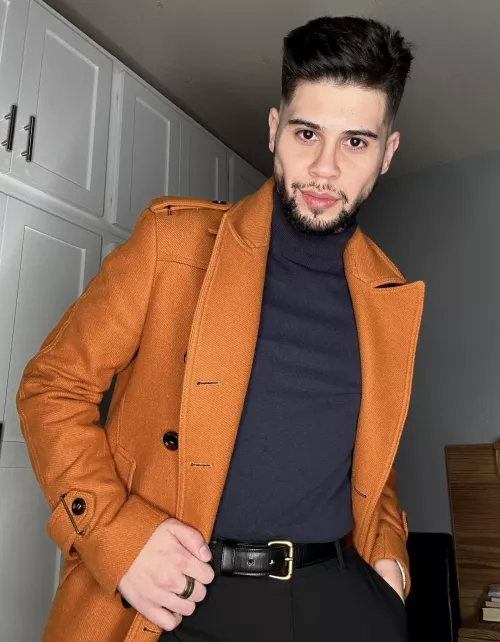 Love a good trench coat 🧥