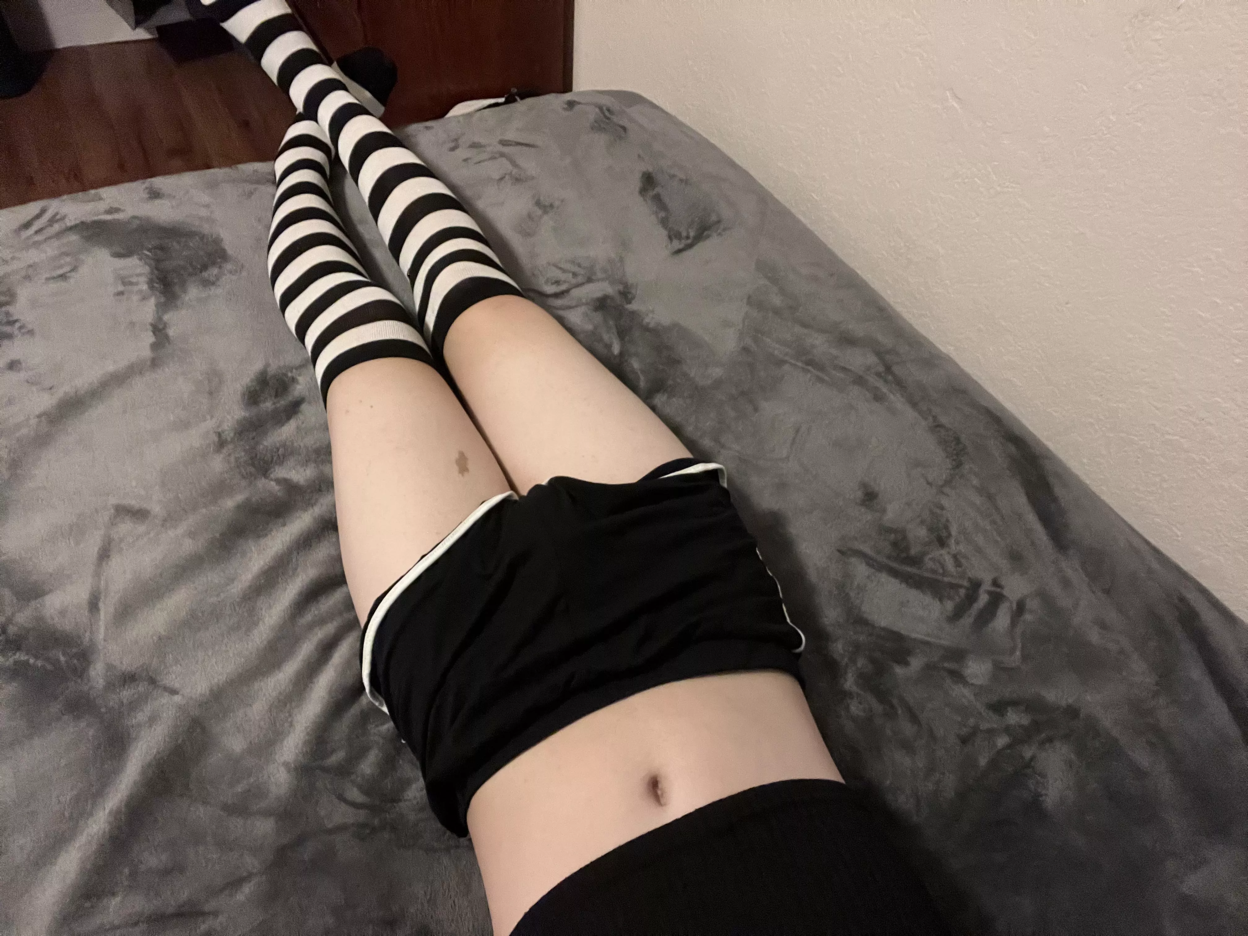 midriff and thighs r the best