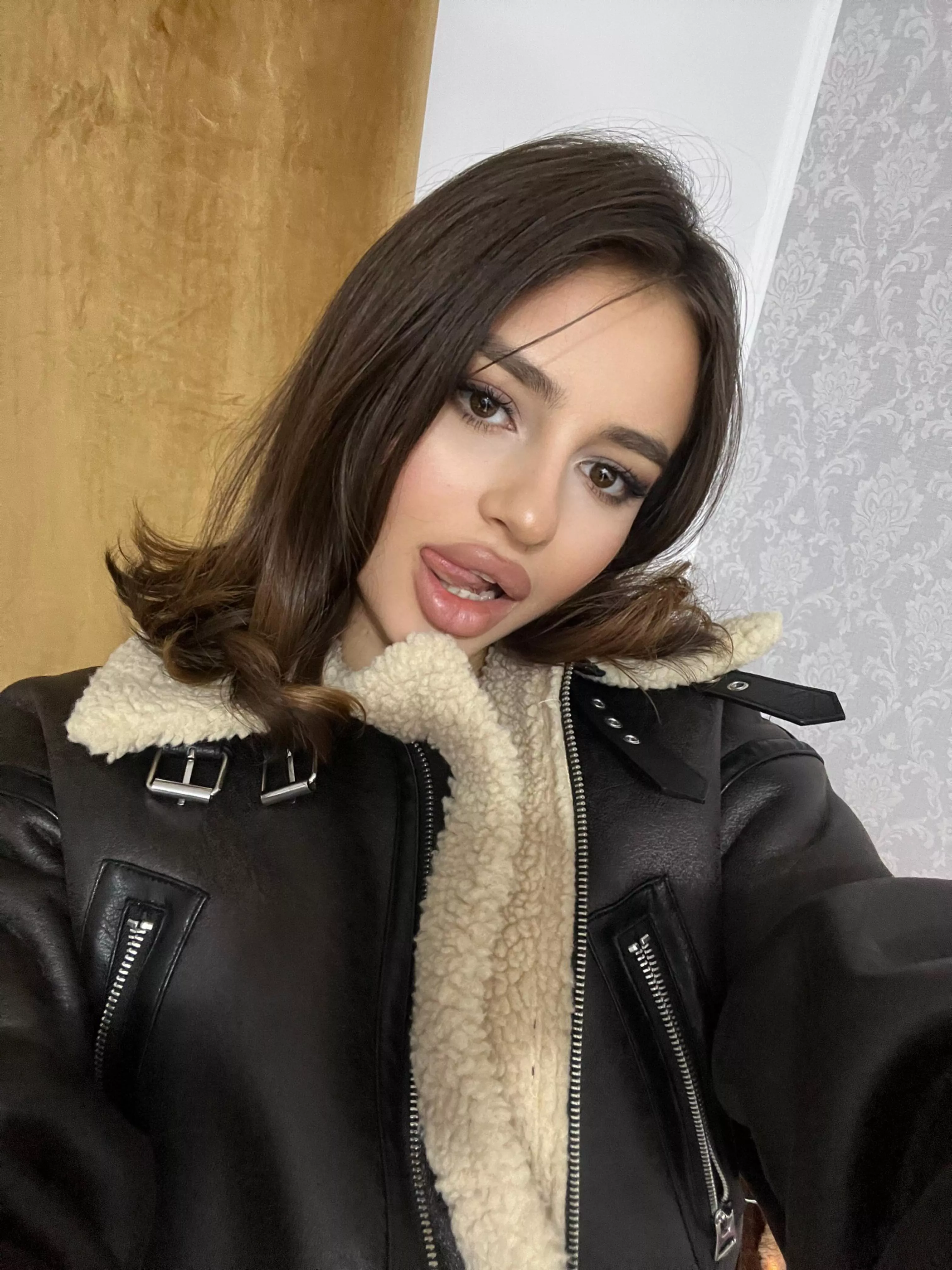 Moni instagram (@monicapinkkie)