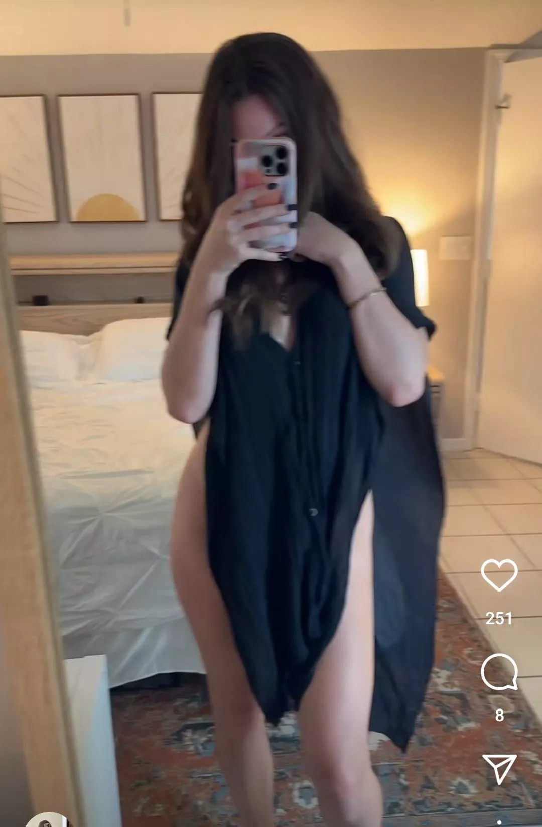 NEED HELP IDENTIFYING WHAT TYPE OF GARMENT/ROBE THIS IS! THANKS!!