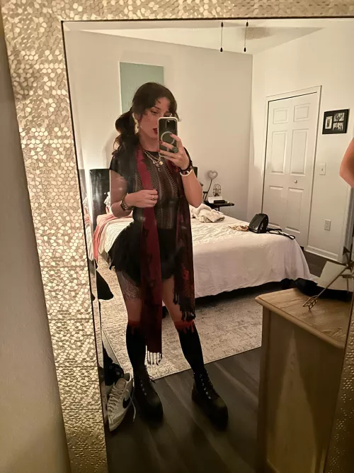 POV: 18 yo student who's willing to give her virginity in exchange for AAA grades, who's up to be my teacher?