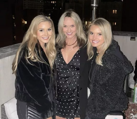 Southern belles touring NYC