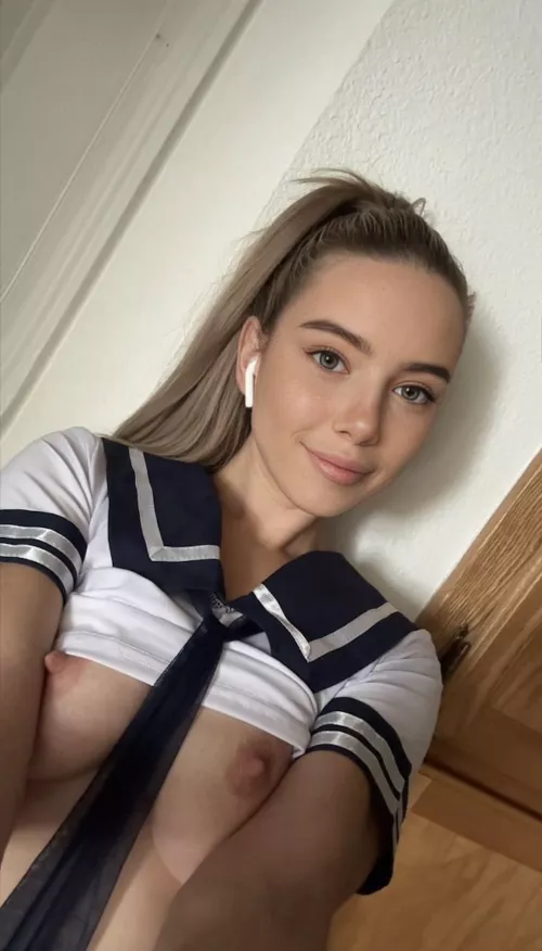 Taking a little break from studying to tease you