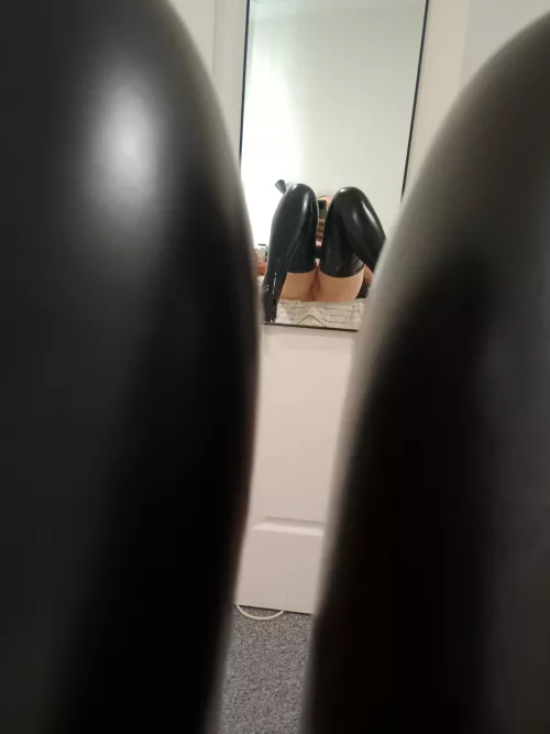 These stockings and and an upskirt, get me everytime