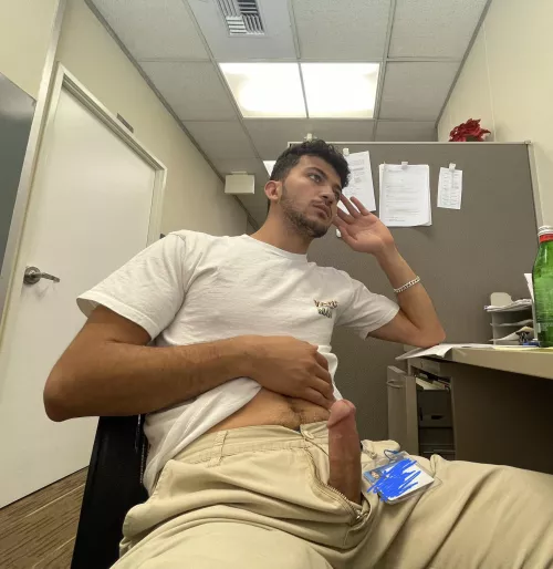 Tough day in the cubicle😮‍💨😮‍💨