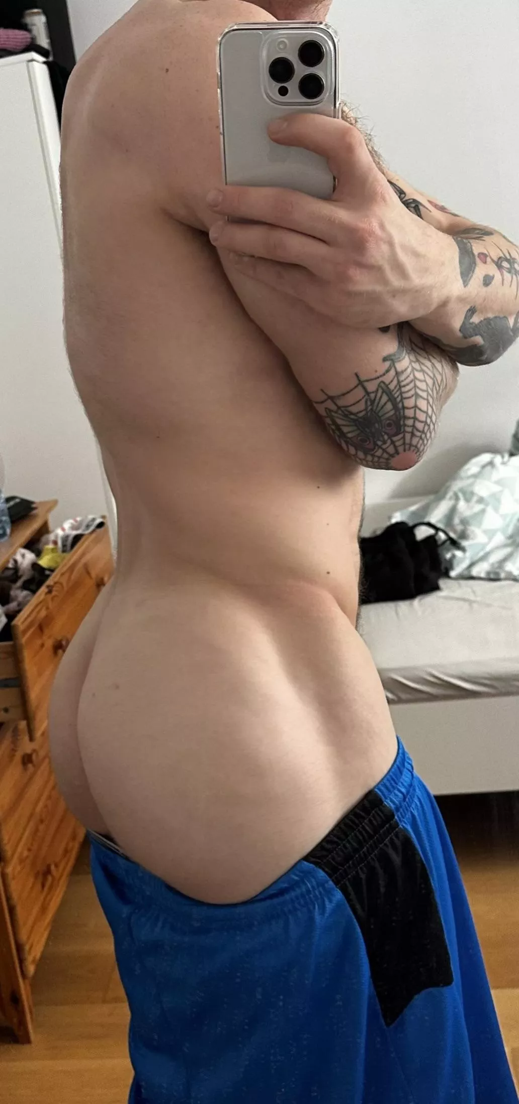Would u eat my muscle ass?