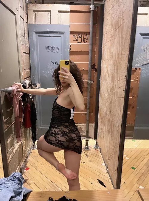 would you fck me here?