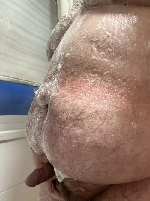 31m in the shower, getting clean but feeling dirty. Wanna join?