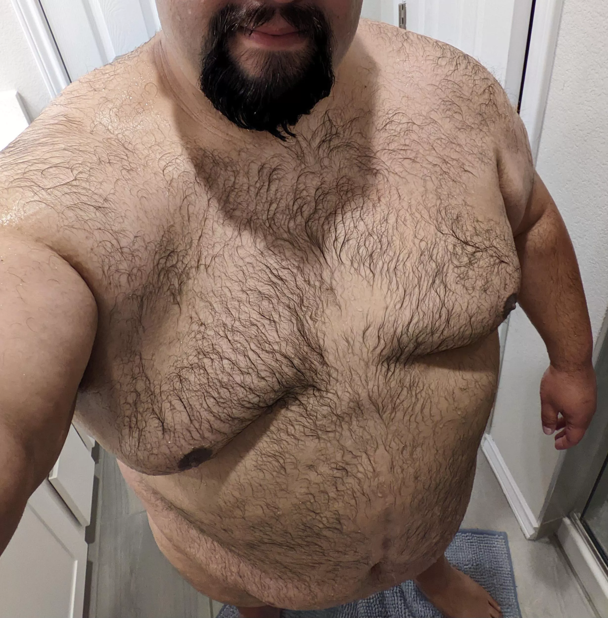 (39M) Fresh out the shower, ready to go settle down for the night!