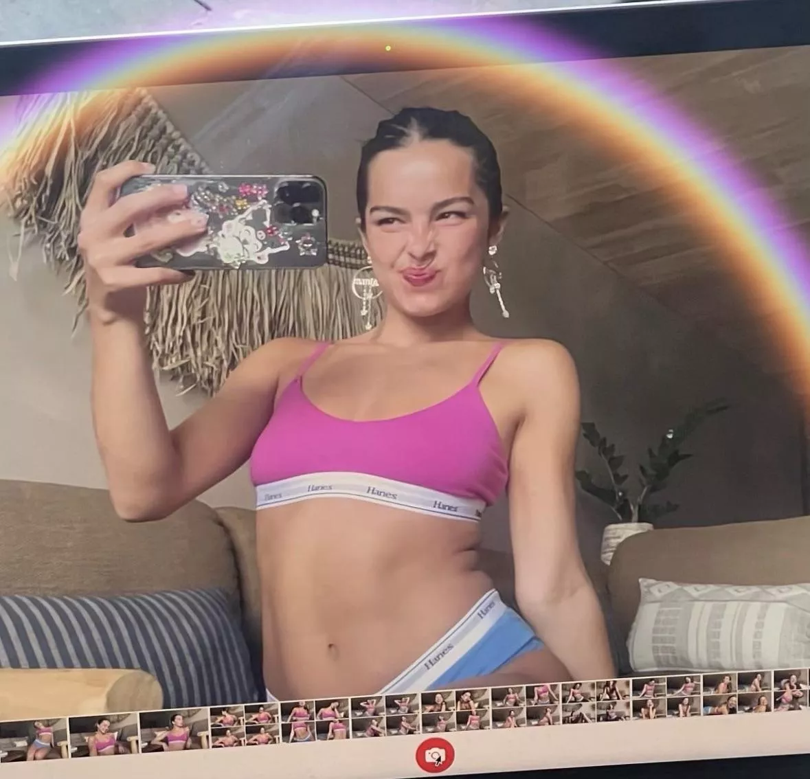 Addison Rae makes me wanna jerk off with a bud, who wants to cum to her with me?