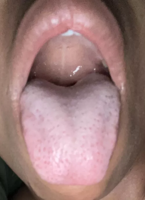 Any big white daddy dick to feed me breakfast ☺️