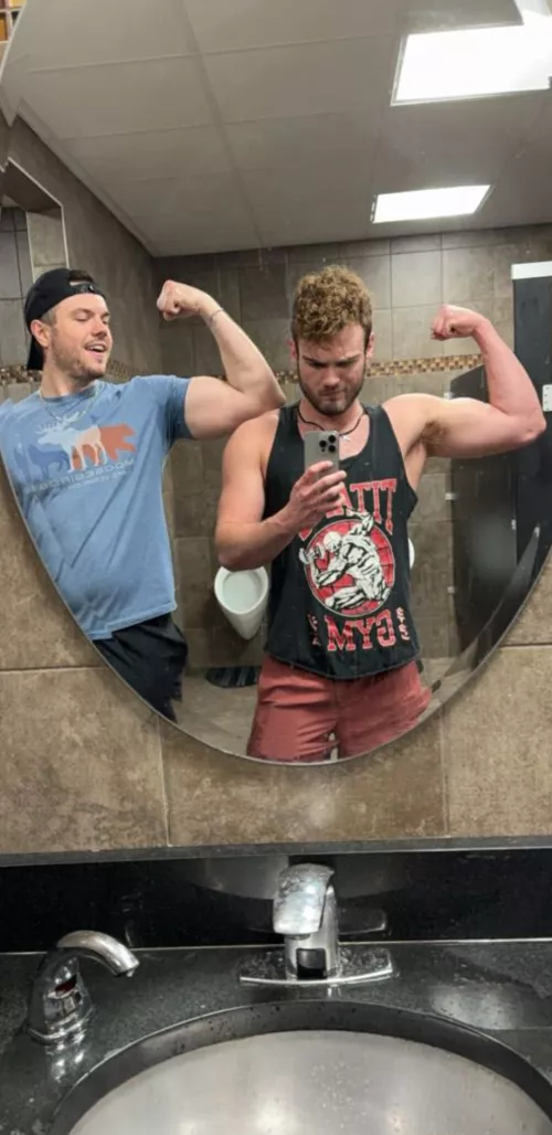 Big arms and ripe pits