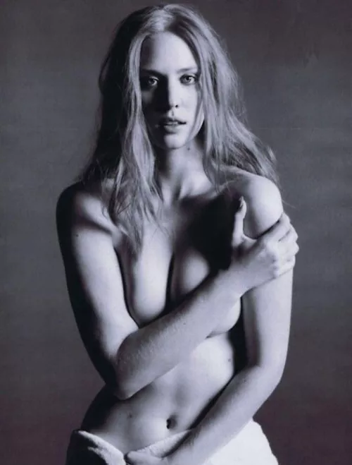 Deborah Ann Woll is hot af