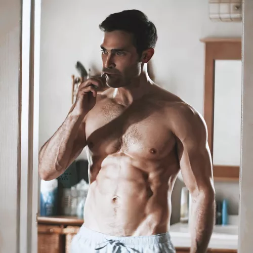 Do you find Tyler Hoechlin attractive?