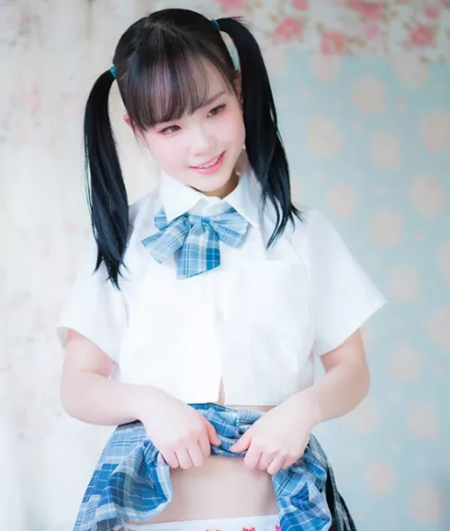 Do you know actress how kudou rara? Img to call your attention.