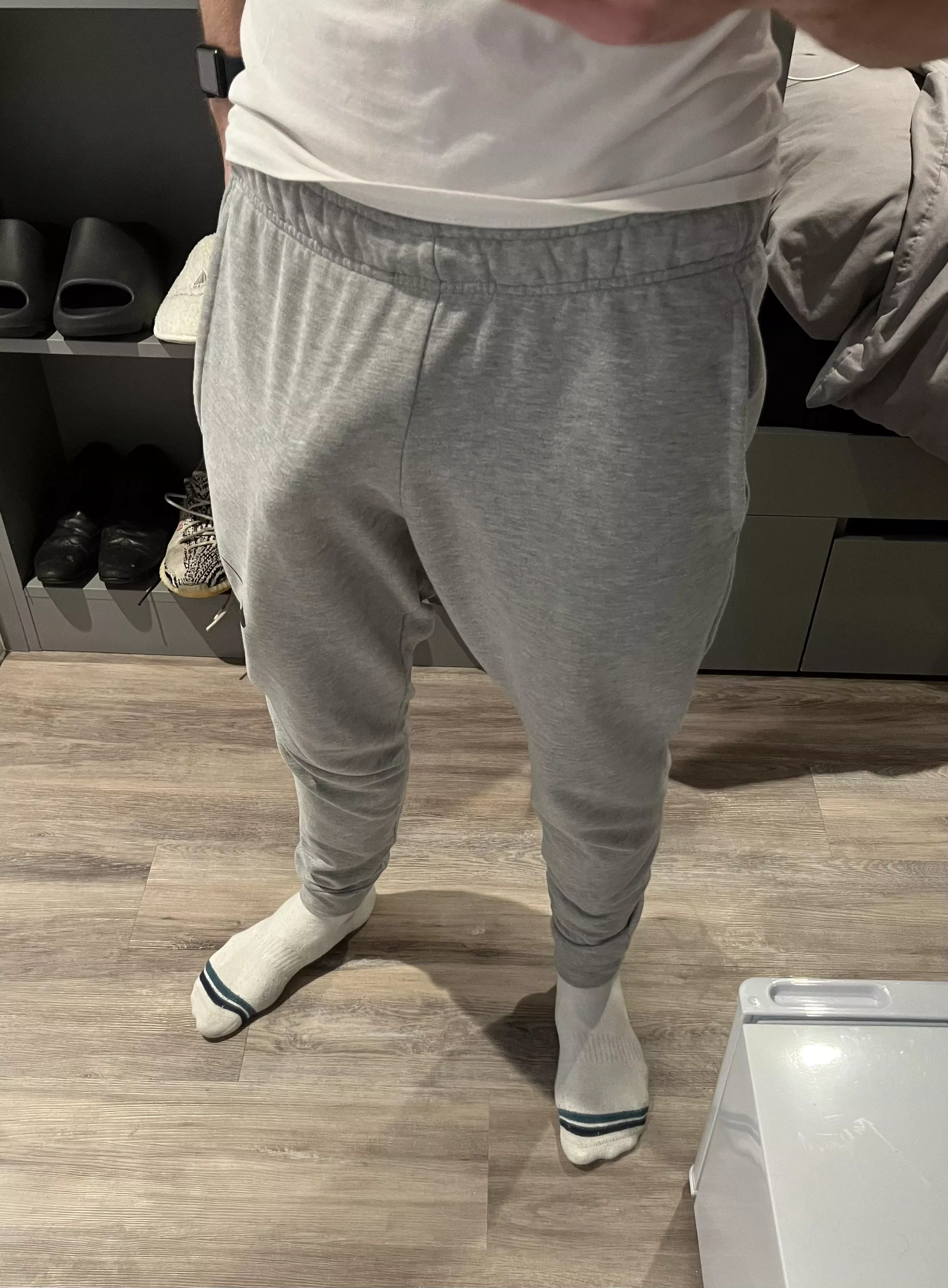 Grey joggers show the outline well