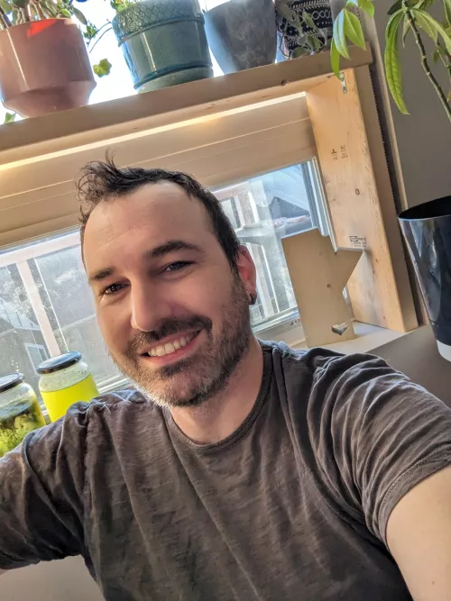 Happy Thanksgiving all you handsome Americans! I hope its full of love, laughs and warm hugs! 🩵