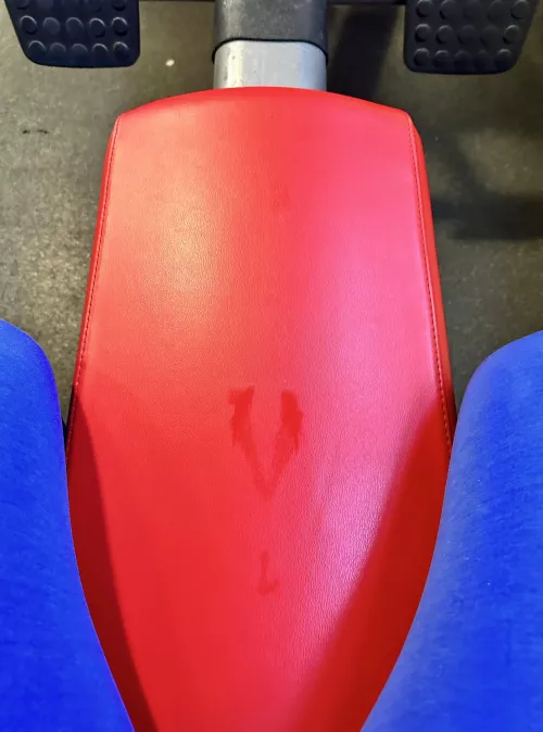 I had to take a picture of my wet spot at the gym today 😅
