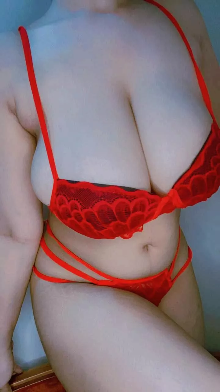 I have more than a handful, hope that's not a problem 🥵 [F]