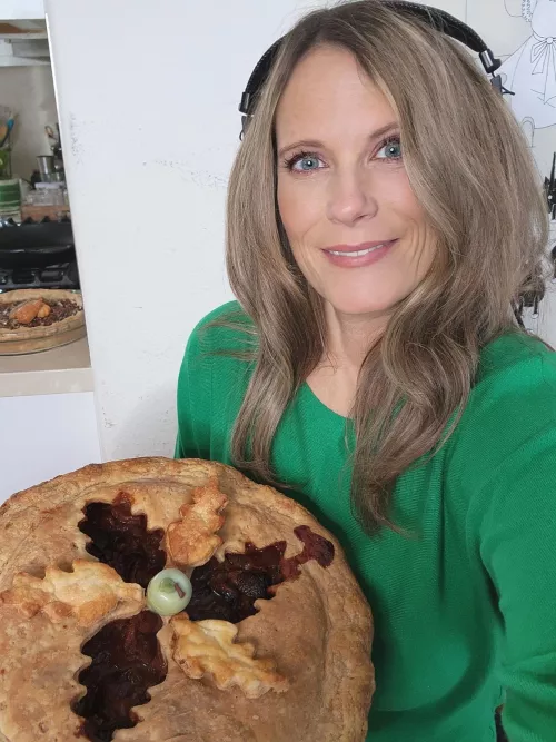 I hope you like apple pie, peaches are out of season [f]