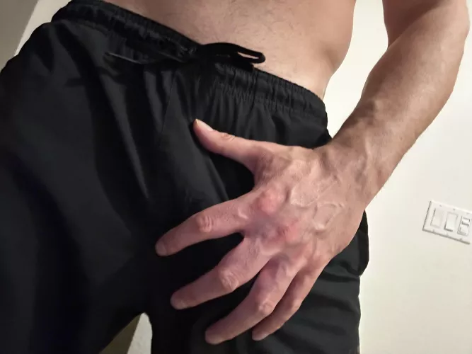 i need to relax .. can someone lend me a hand?